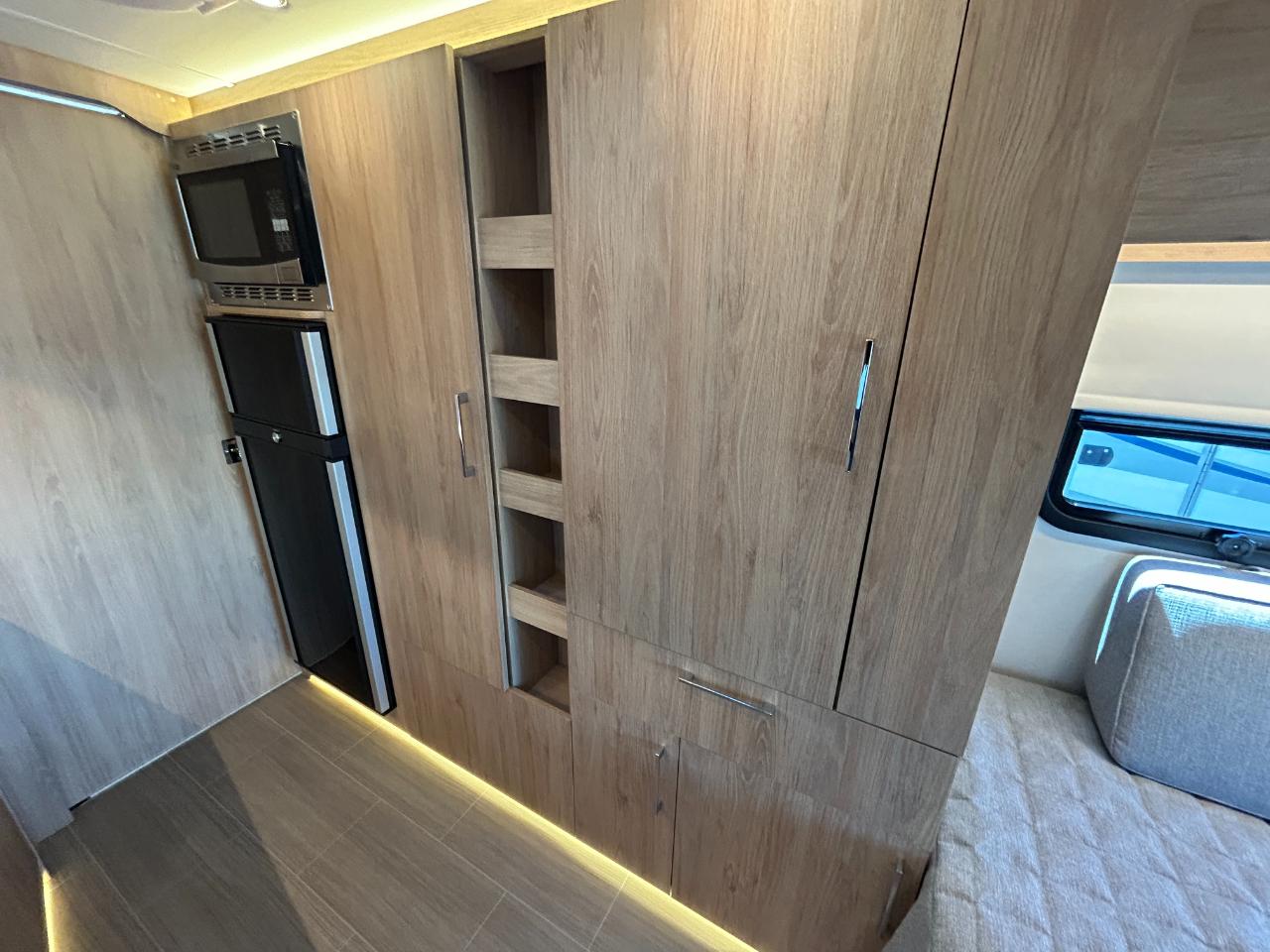 Leisure Travel U24FX  2020