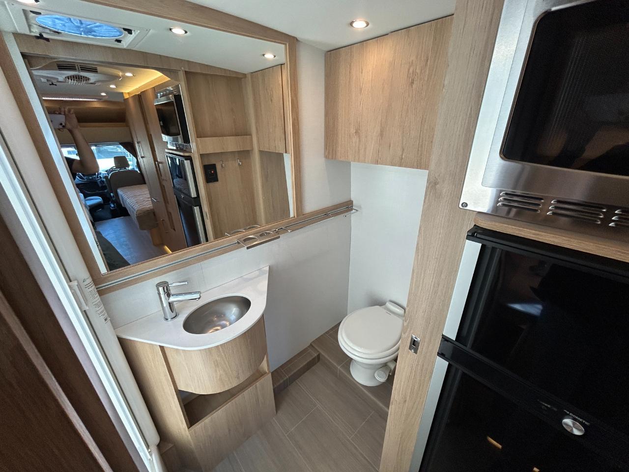 Leisure Travel U24FX  2020