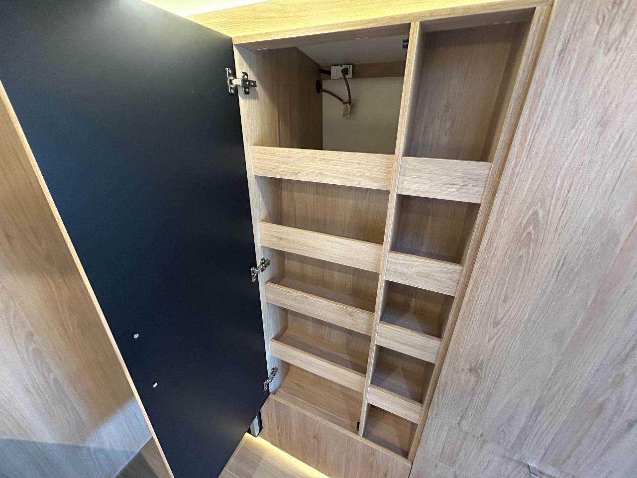 Leisure Travel U24FX  2020