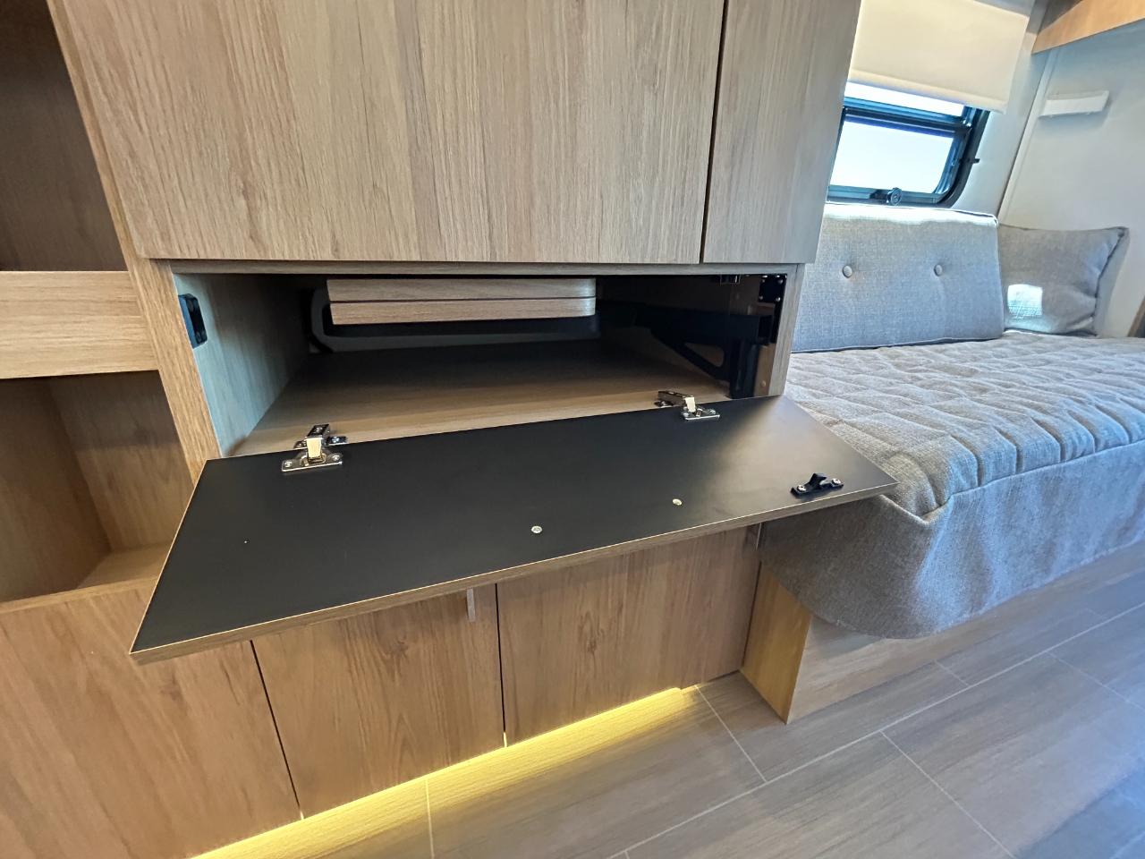 Leisure Travel U24FX  2020