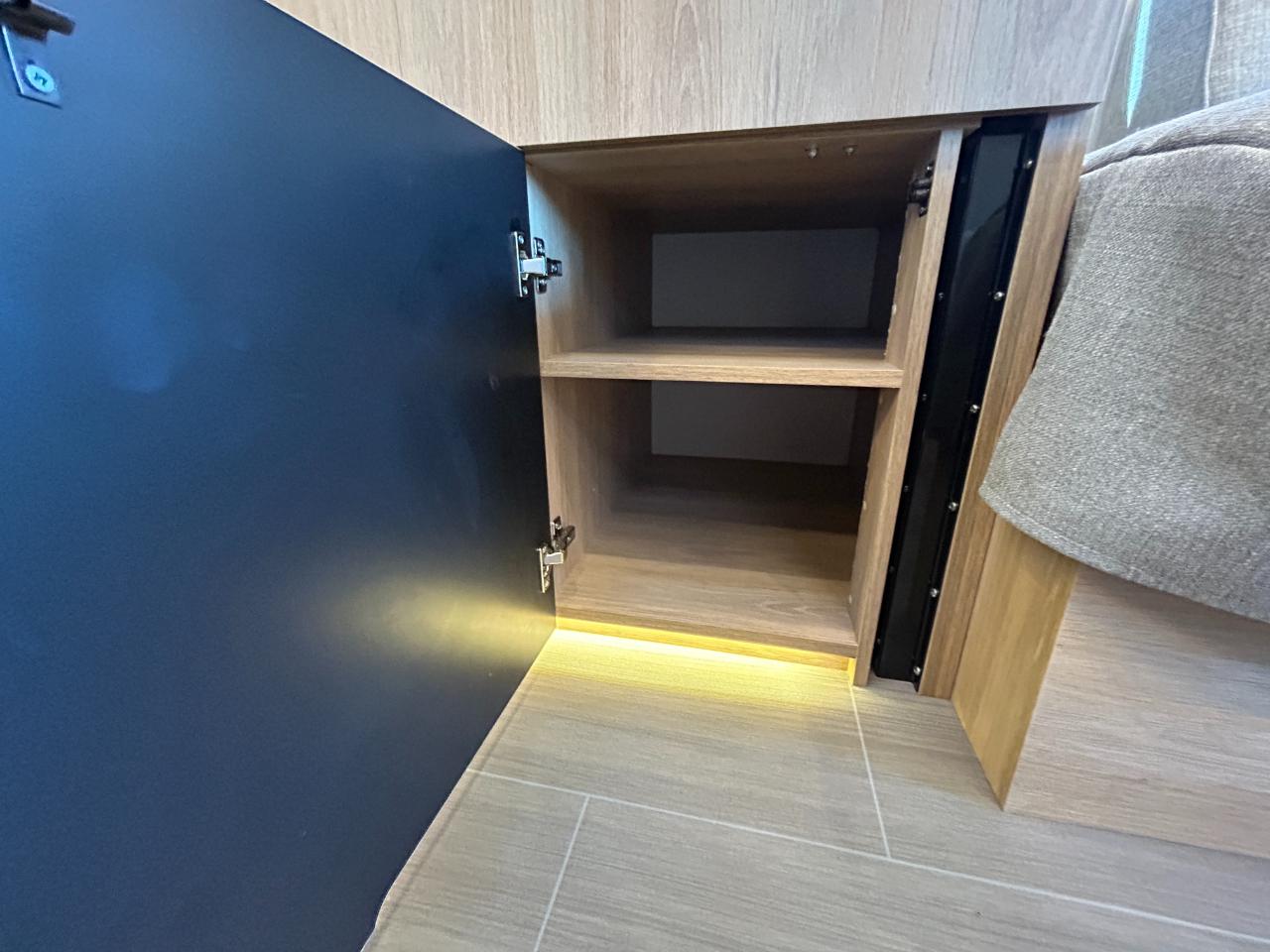 Leisure Travel U24FX  2020