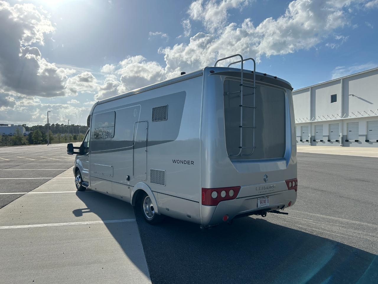 Leisure Travel U24FX  2020