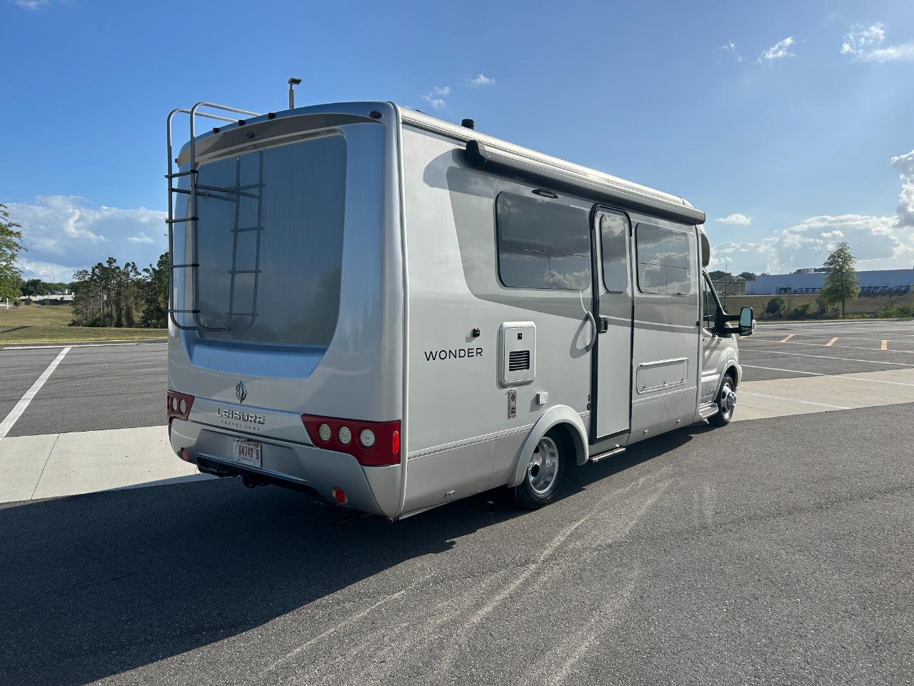Leisure Travel U24FX  2020