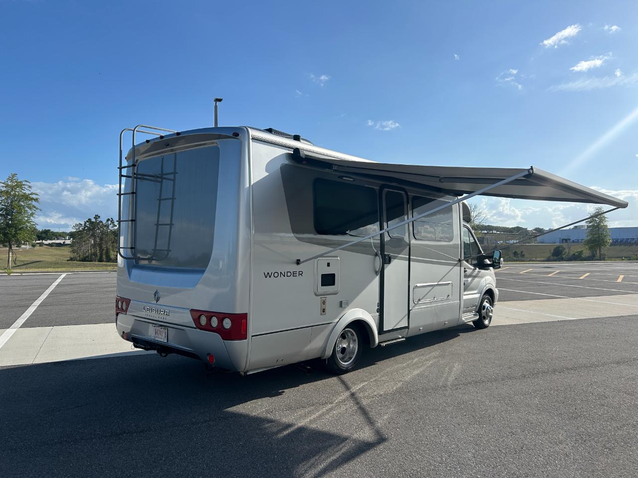 Leisure Travel U24FX  2020