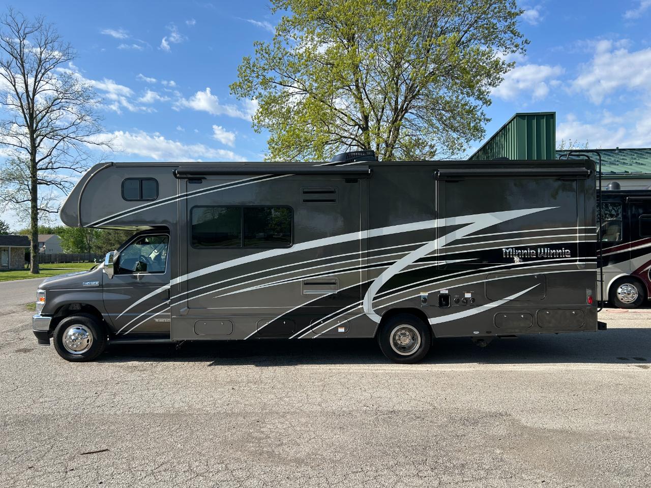 Winnebago Minnie Winnie  2025