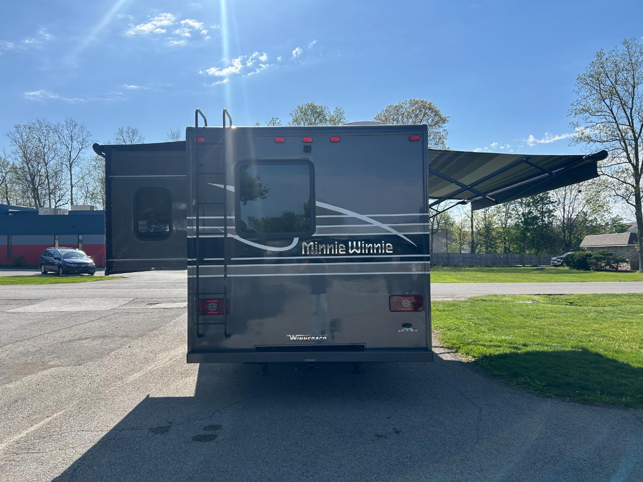 Winnebago Minnie Winnie  2025