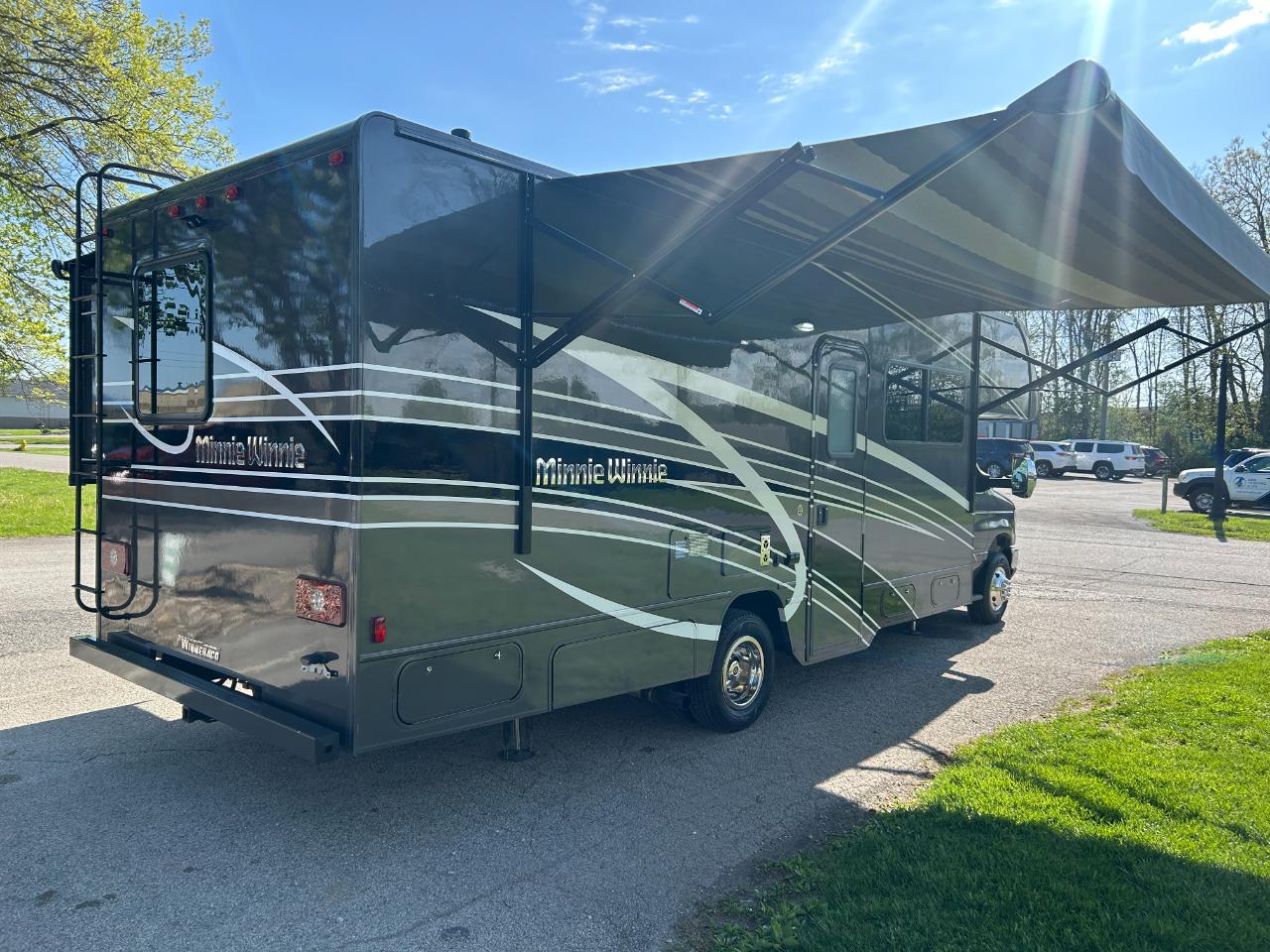 Winnebago Minnie Winnie  2025