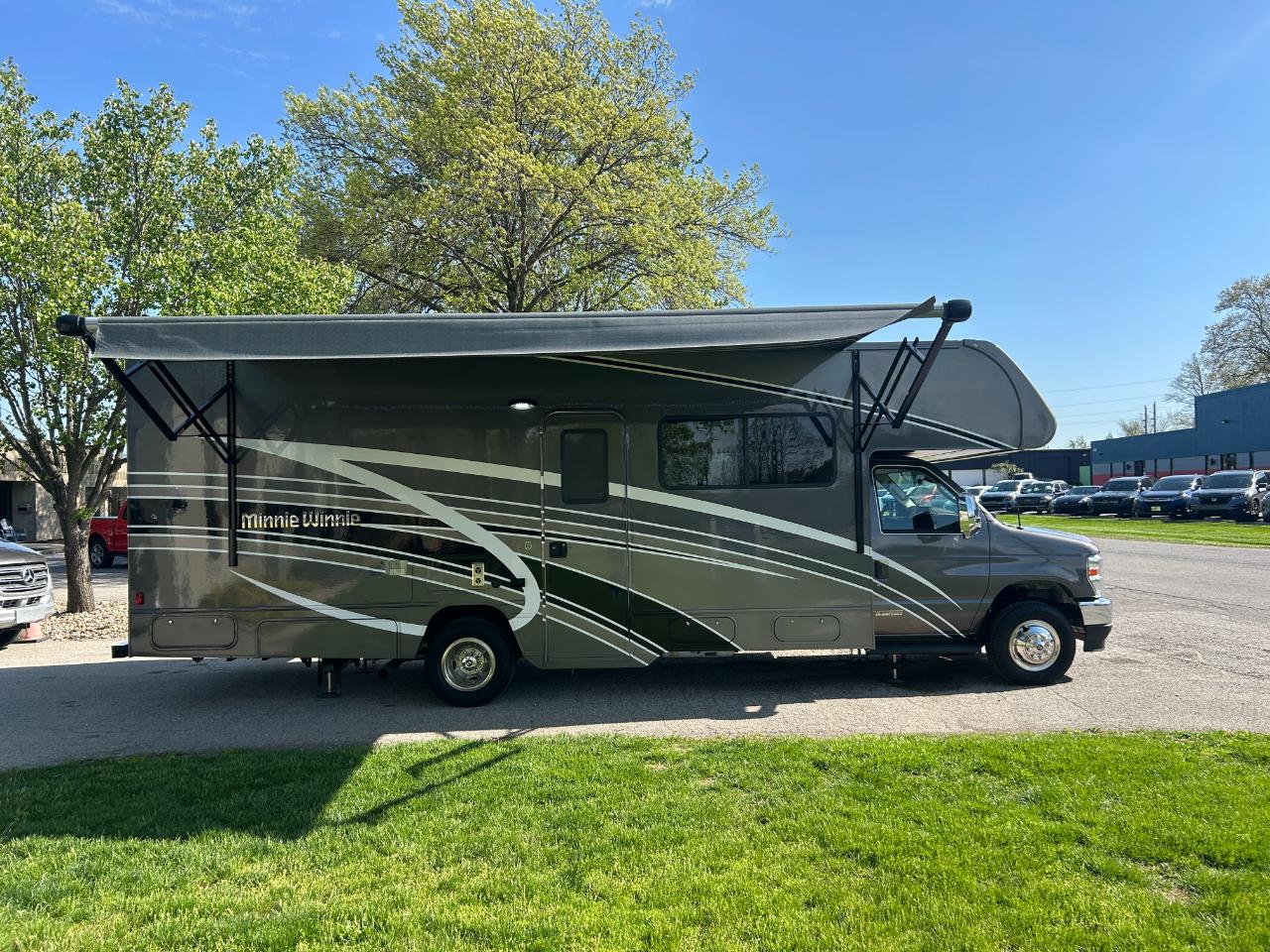 Winnebago Minnie Winnie  2025
