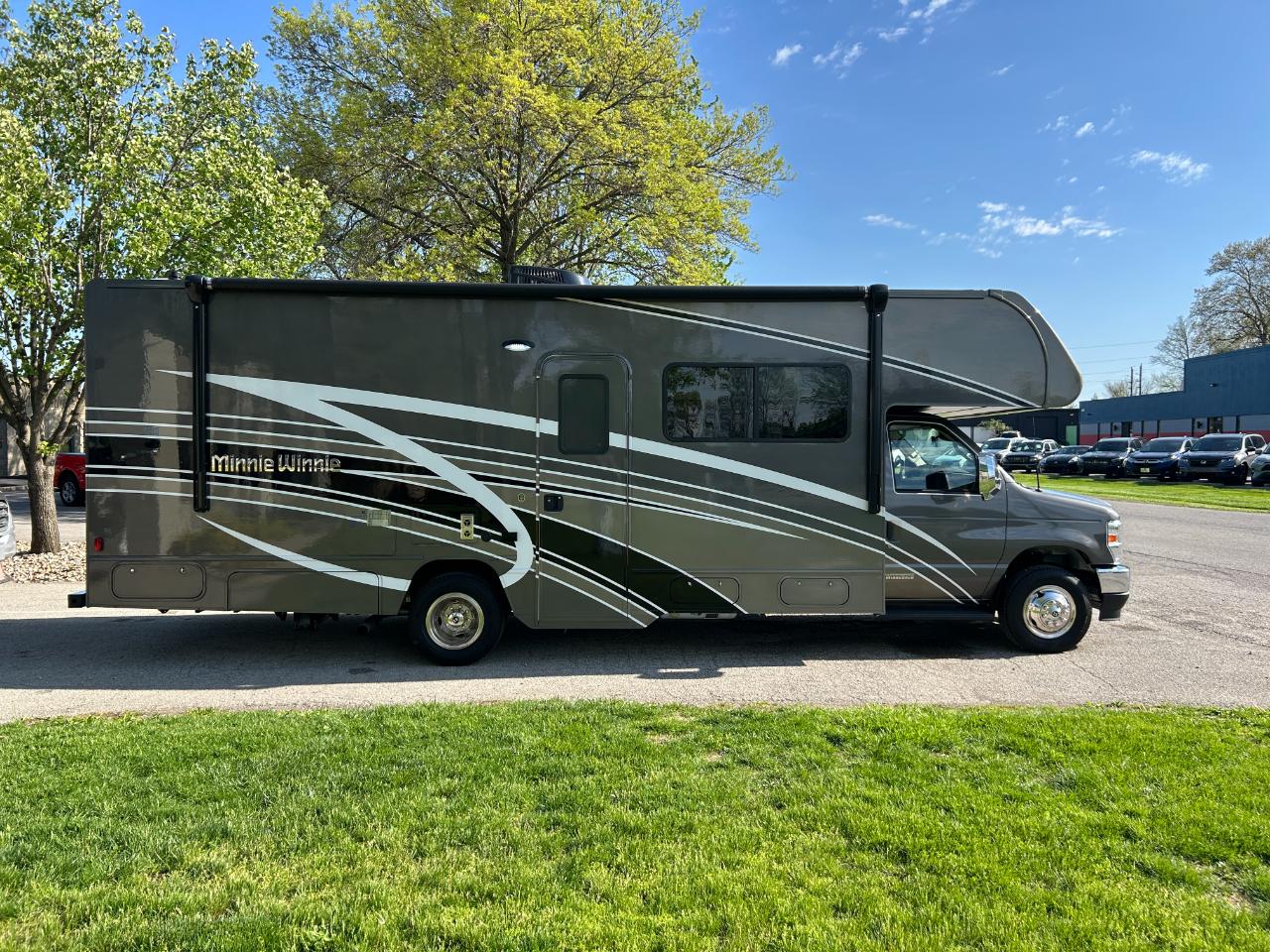 Winnebago Minnie Winnie  2025