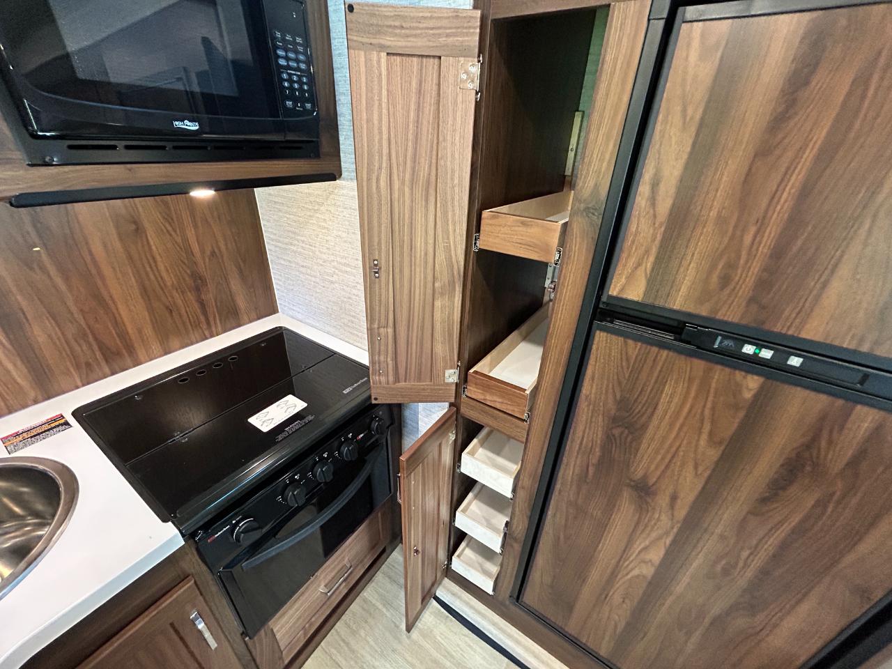 Winnebago Minnie Winnie  2025
