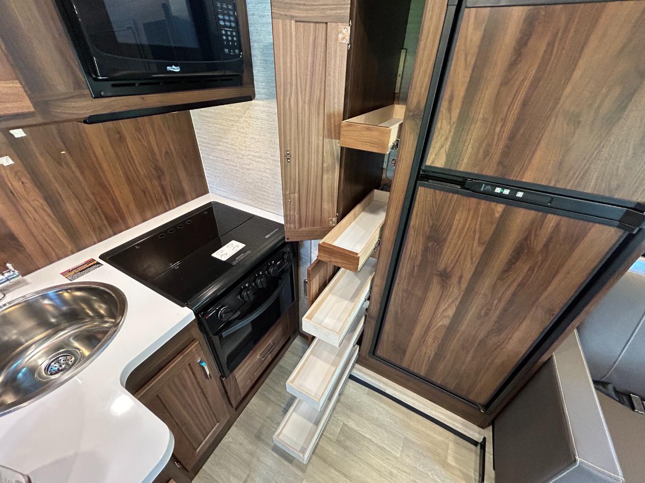 Winnebago Minnie Winnie  2025