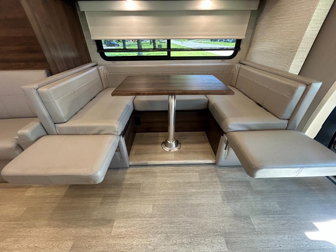 Winnebago View  2020