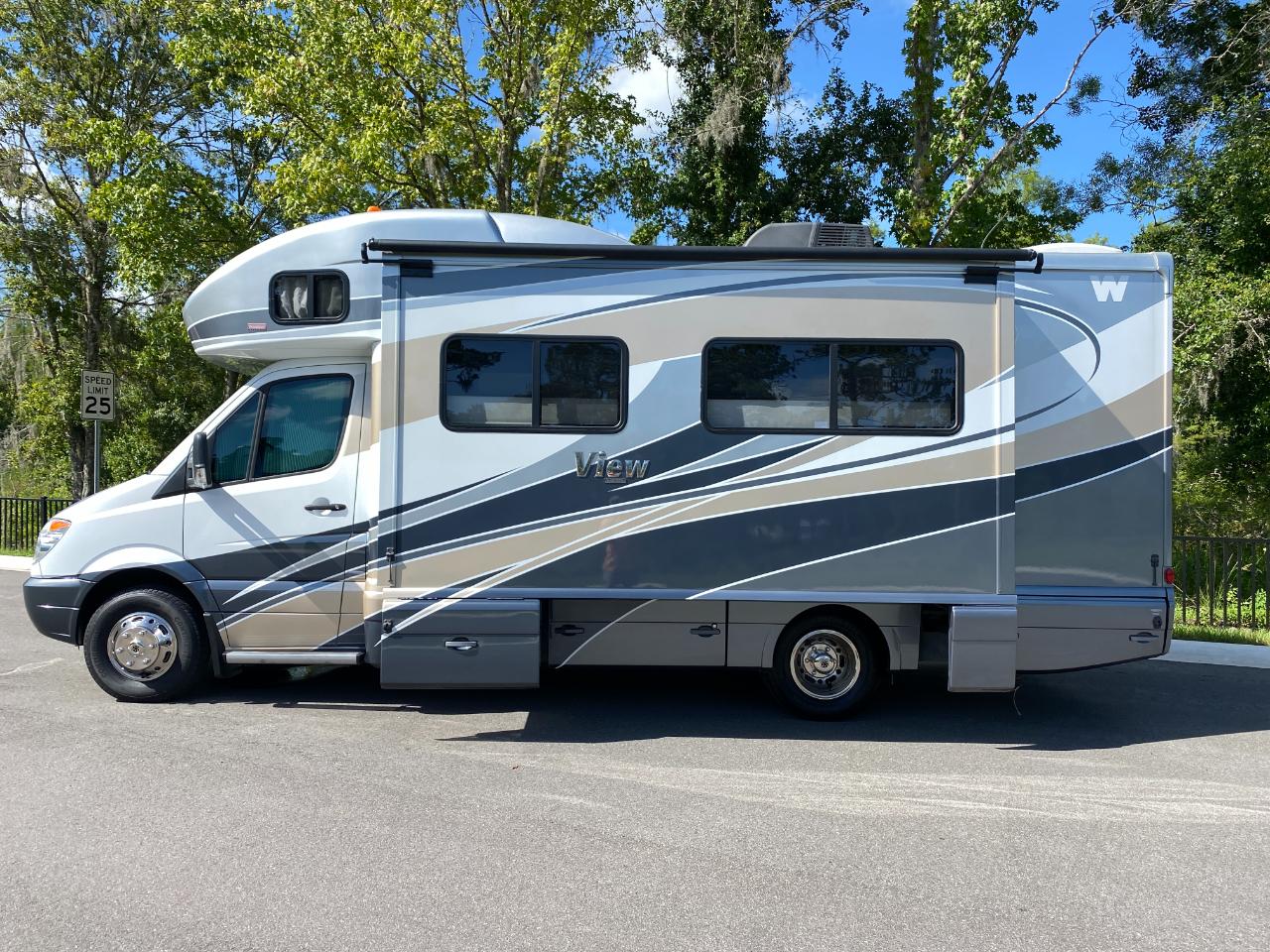 Winnebago View  2012