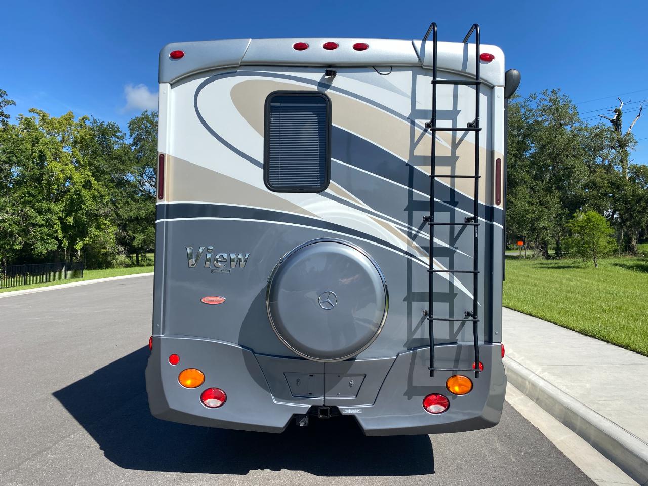 Winnebago View  2012