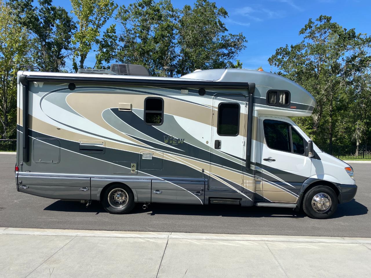 Winnebago View  2012