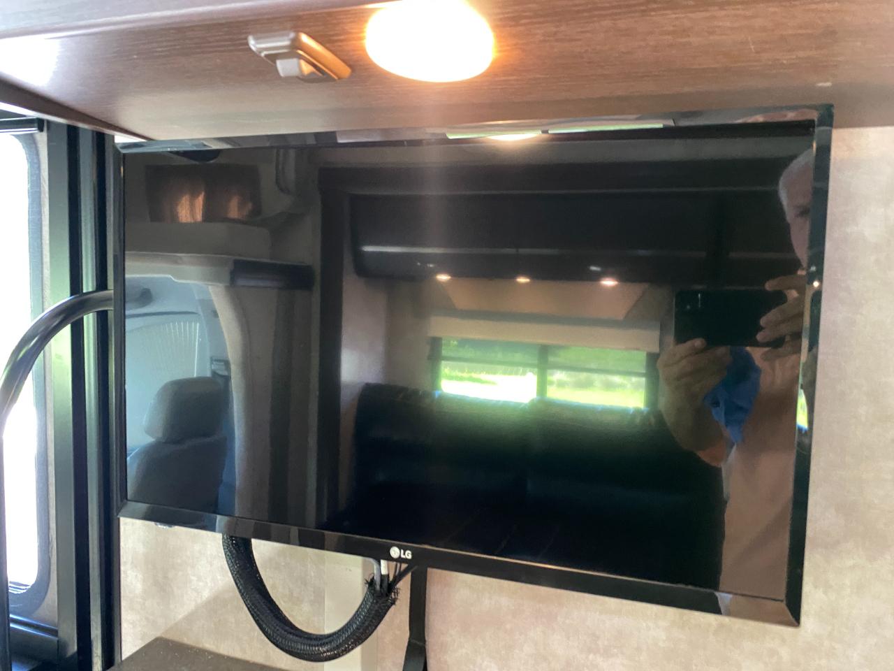 Winnebago View  2012
