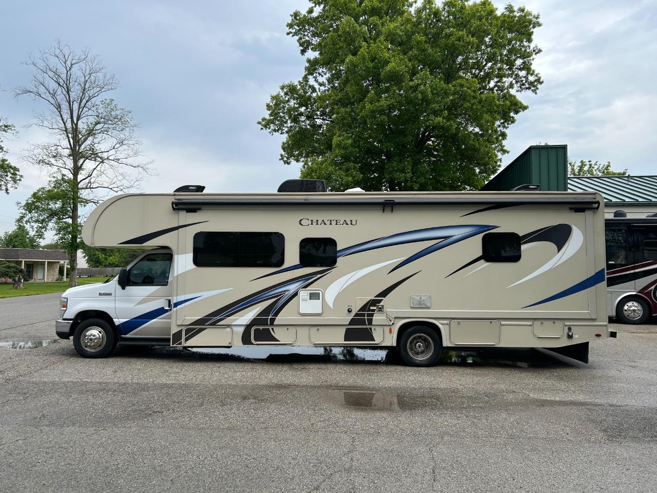 Thor Motor Coach Chateau  2019