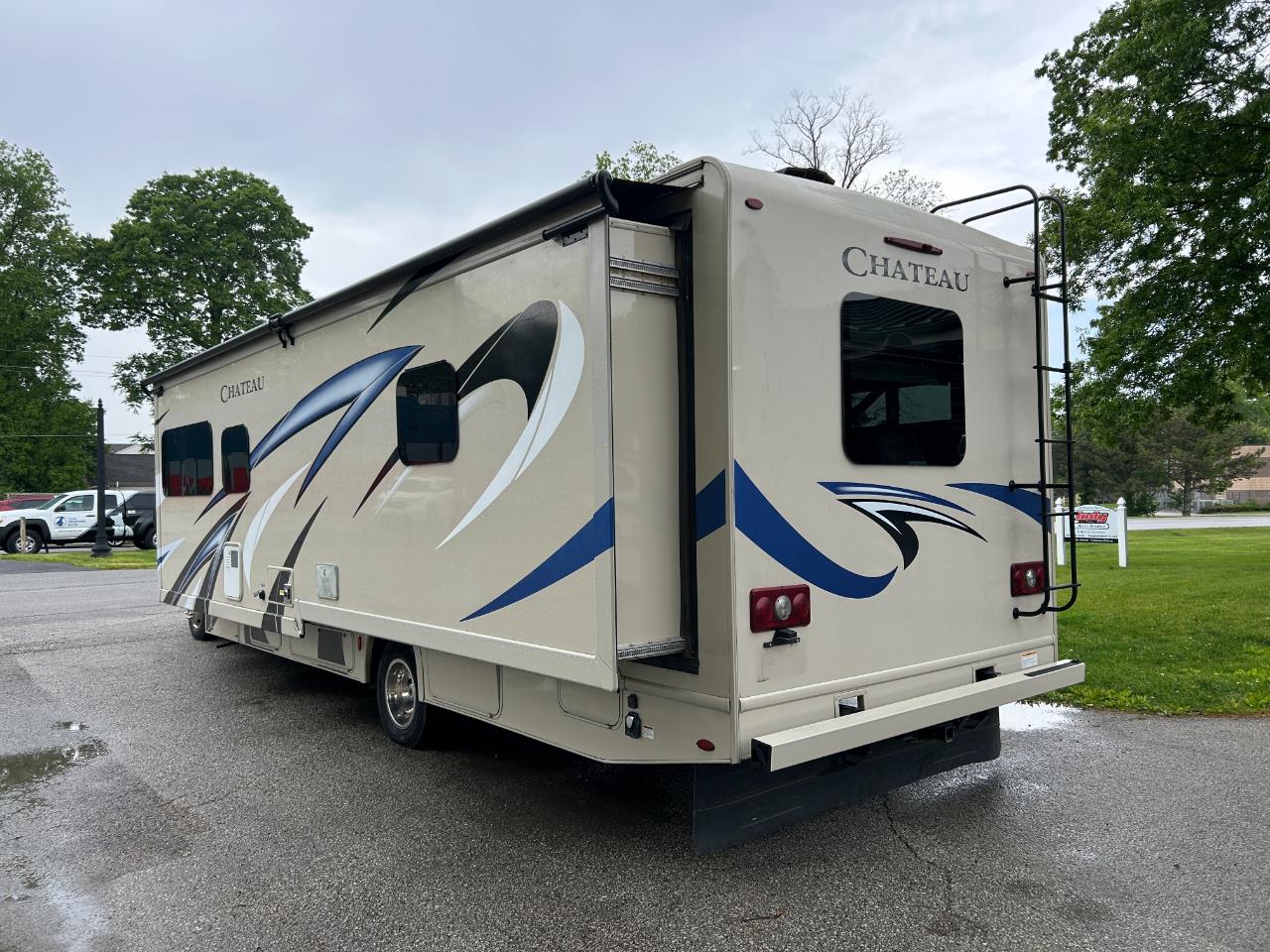 Thor Motor Coach Chateau  2019