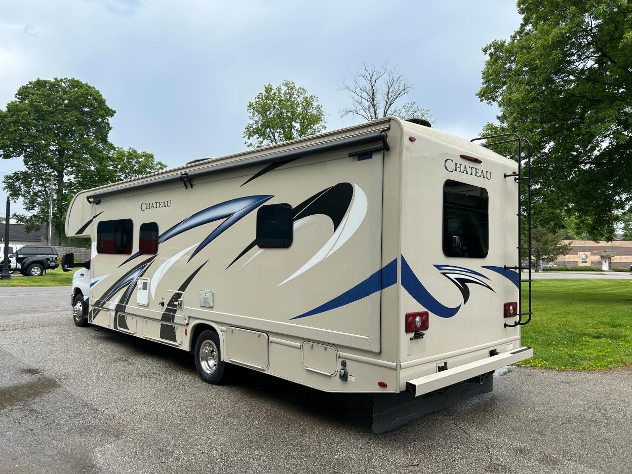 Thor Motor Coach Chateau  2019