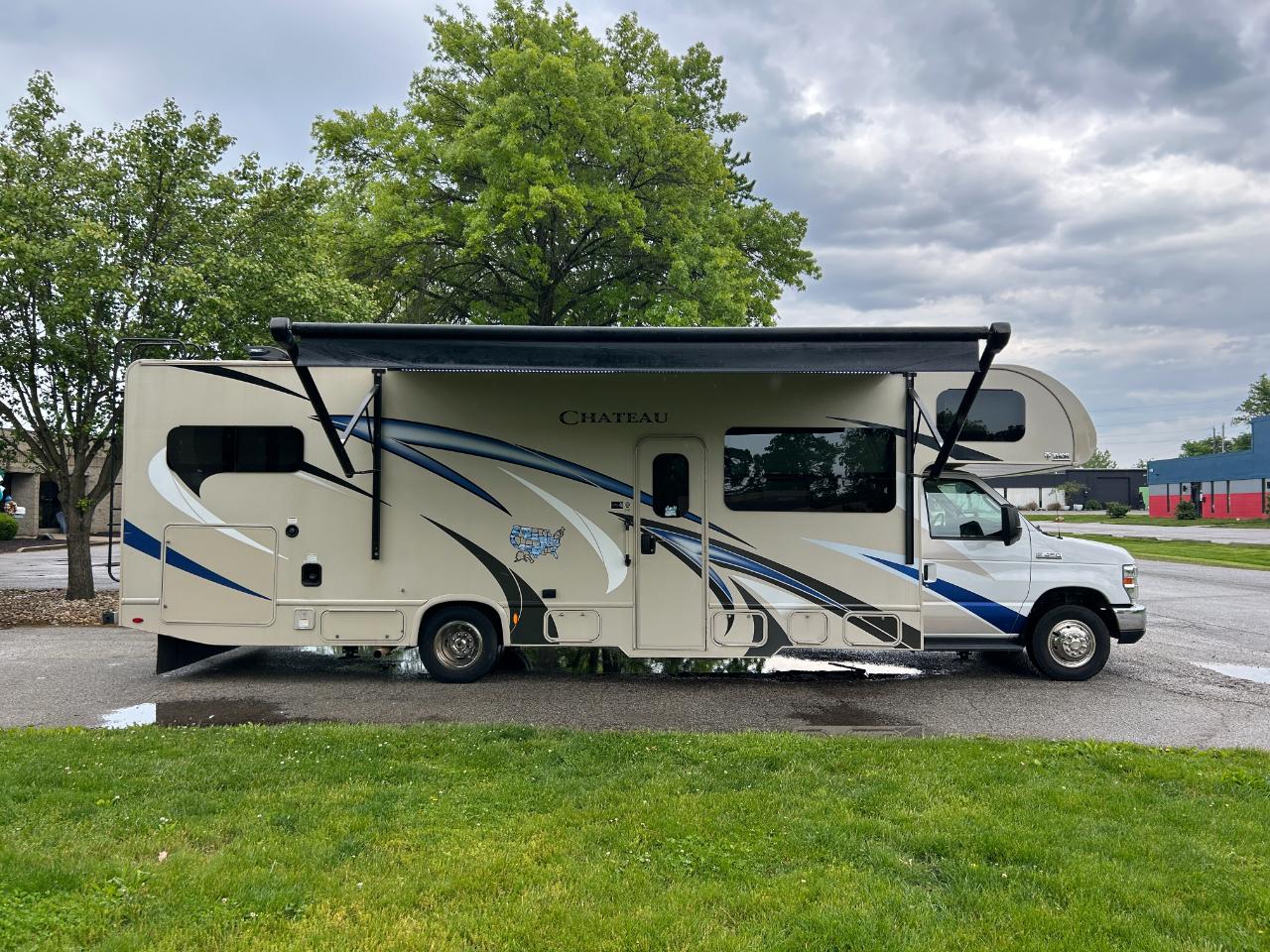 Thor Motor Coach Chateau  2019