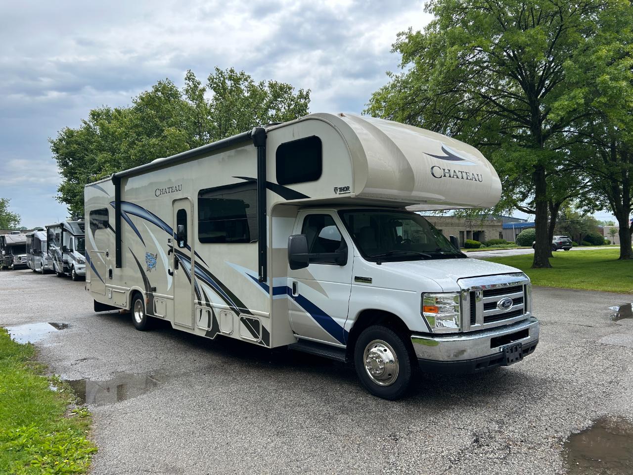 Thor Motor Coach Chateau  2019
