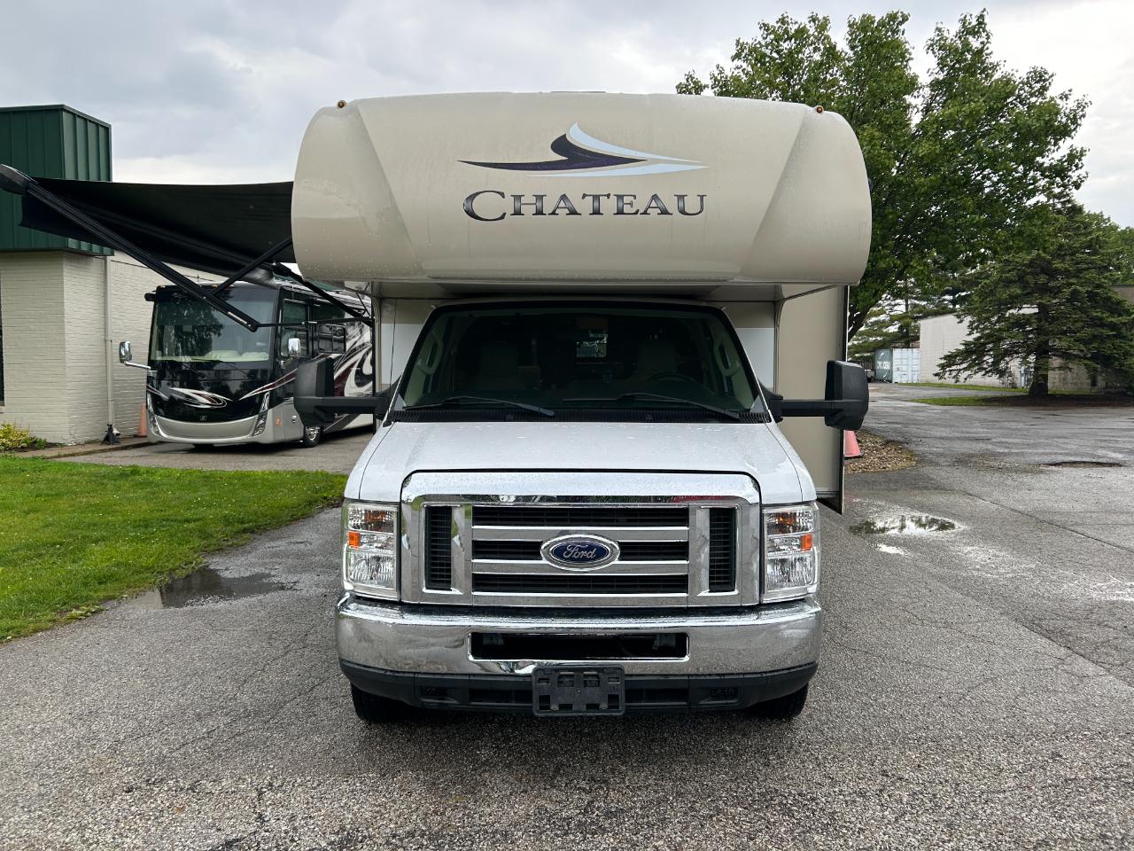 Thor Motor Coach Chateau  2019