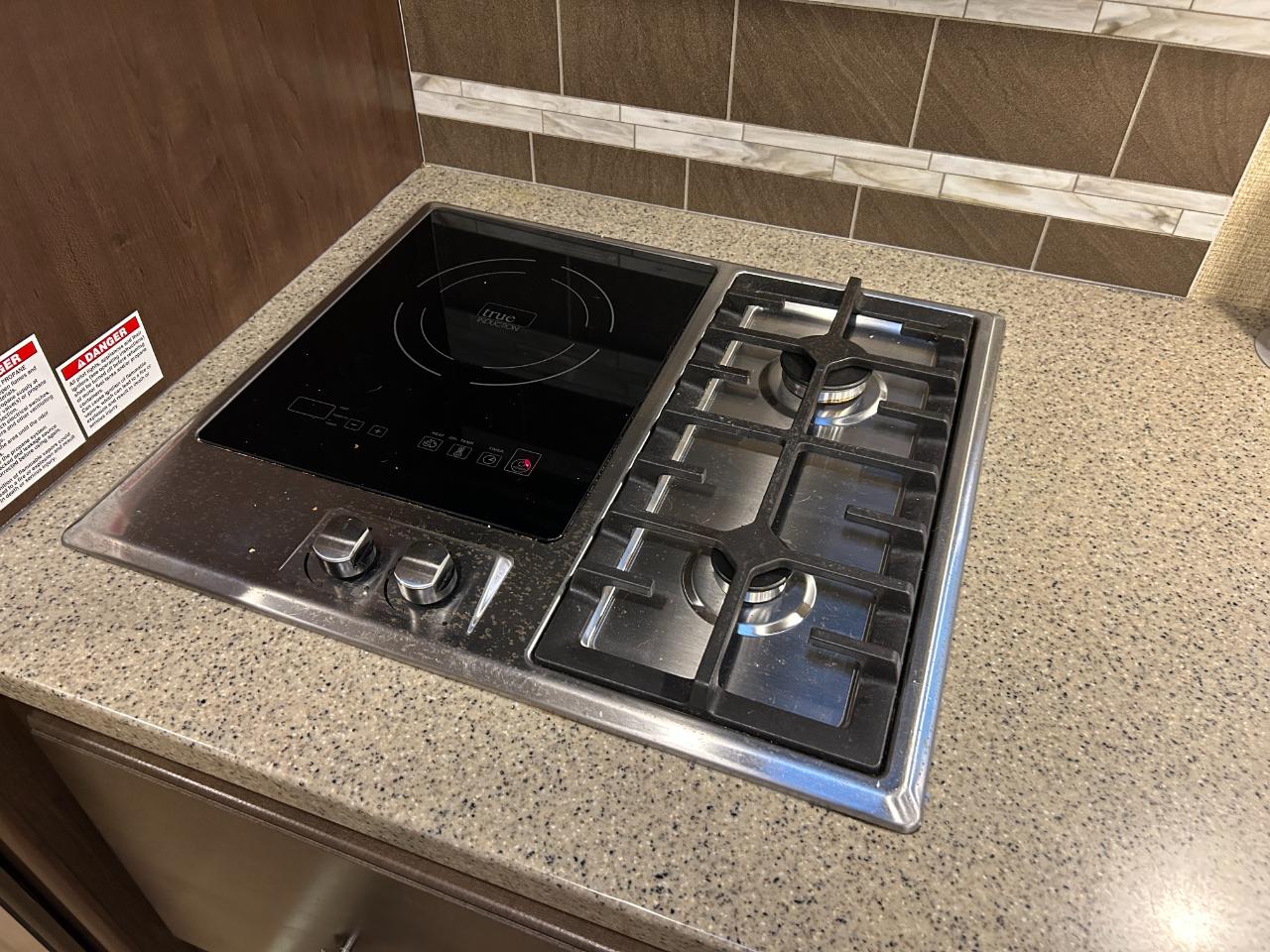 Thor Motor Coach Chateau  2019