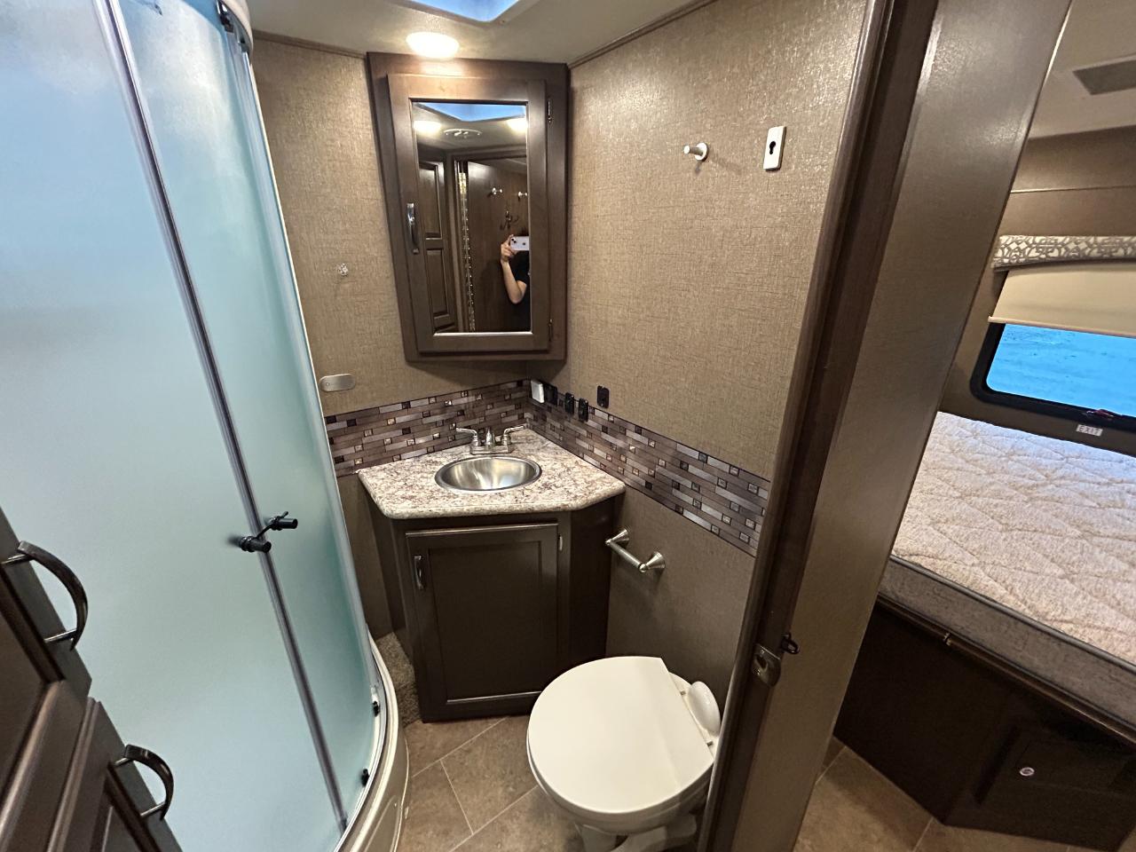 Thor Motor Coach Chateau  2019