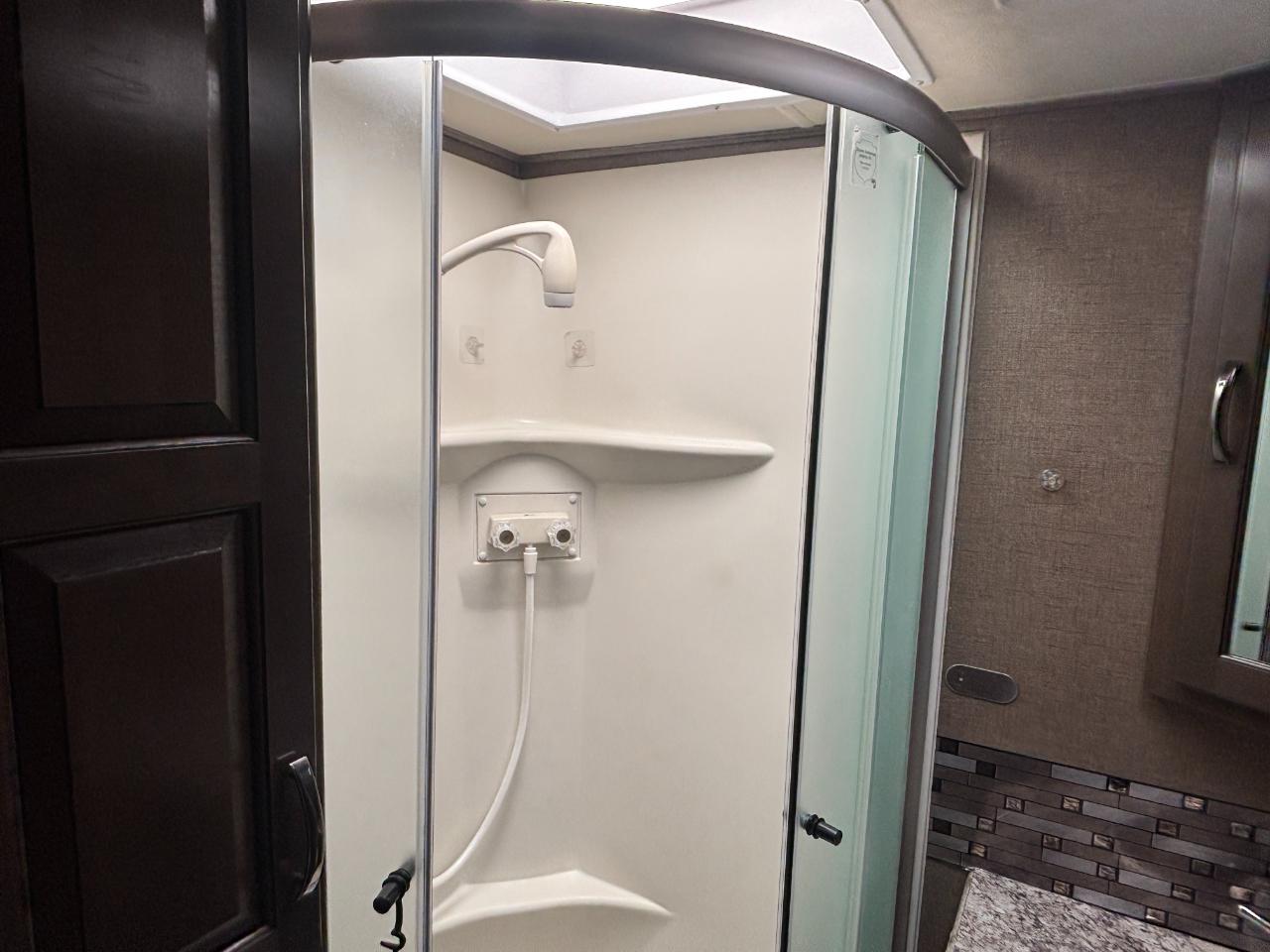 Thor Motor Coach Chateau  2019