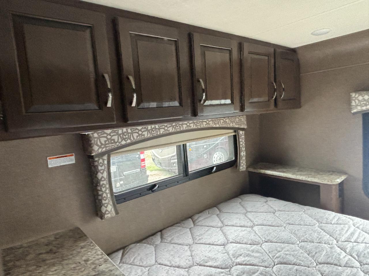 Thor Motor Coach Chateau  2019