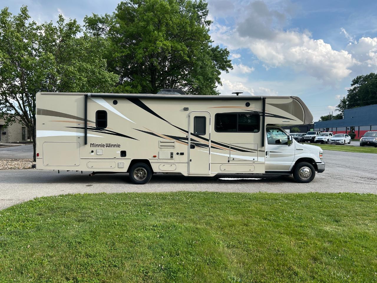 Winnebago Minnie Winnie  2018