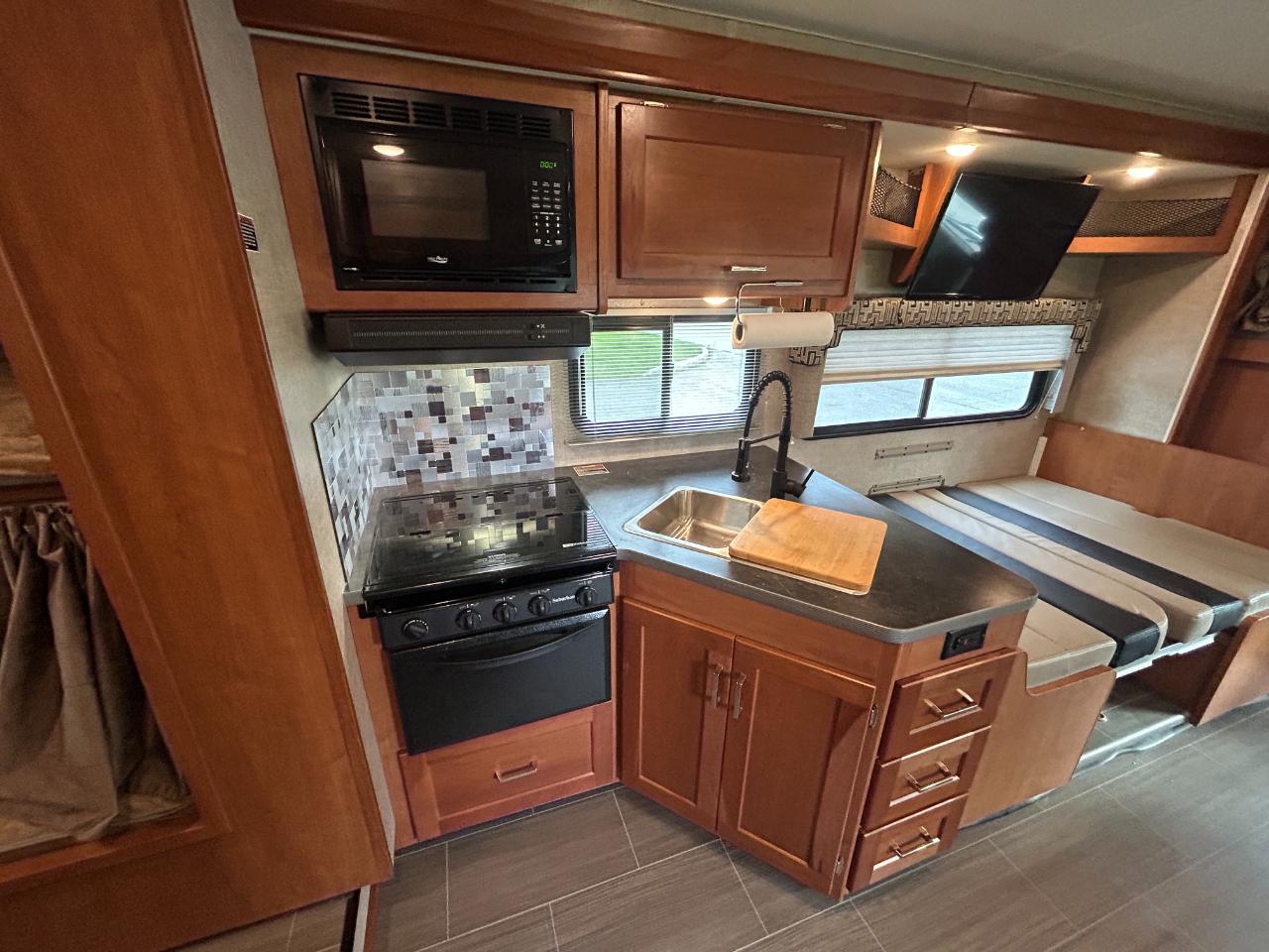 Winnebago Minnie Winnie  2018