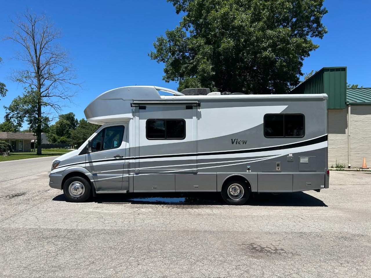 Winnebago View  2019