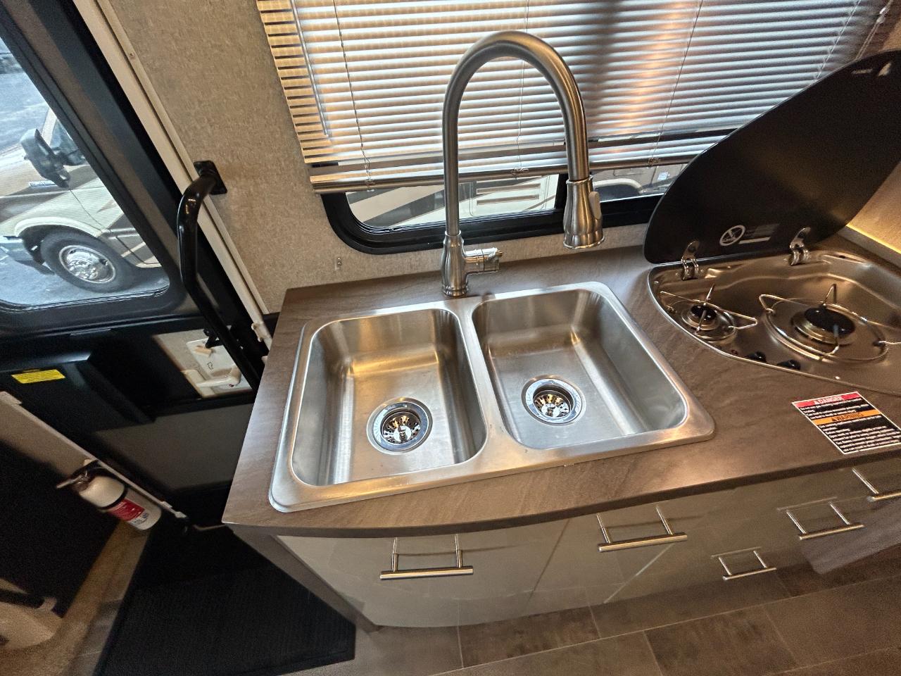 Winnebago View  2019