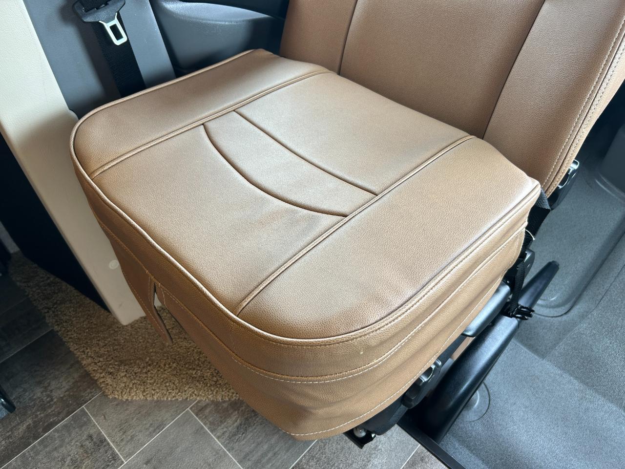 Winnebago View  2019