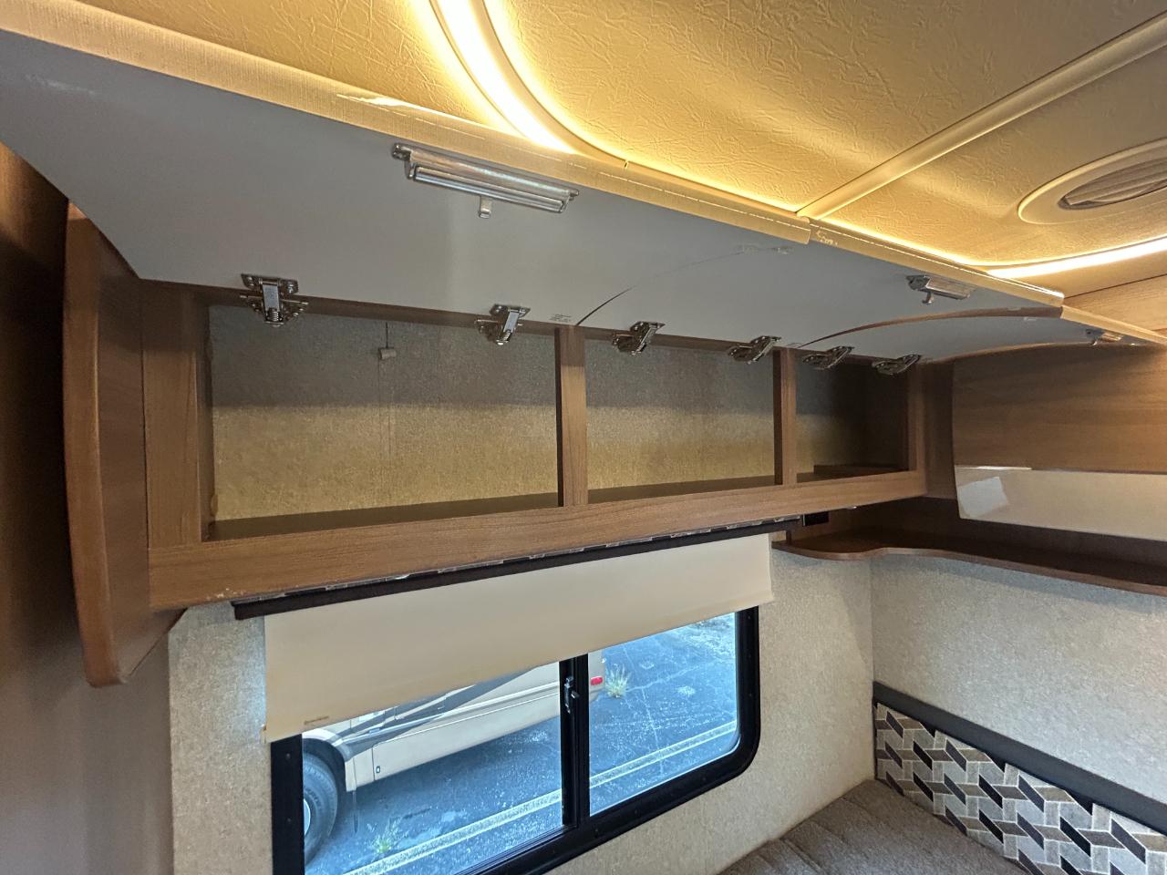 Winnebago View  2019