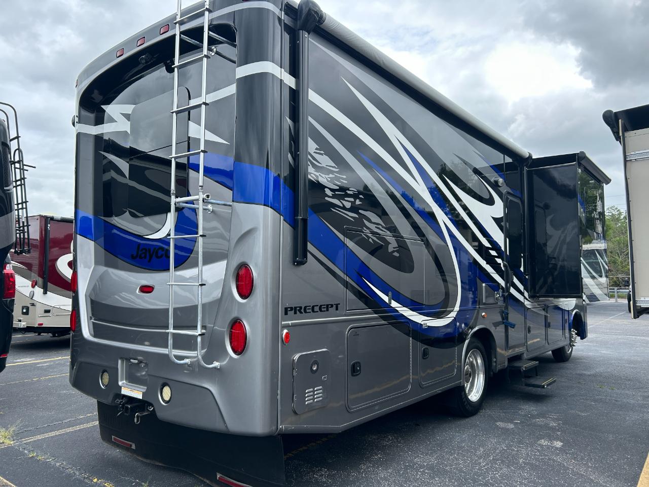 Jayco Precept  2017