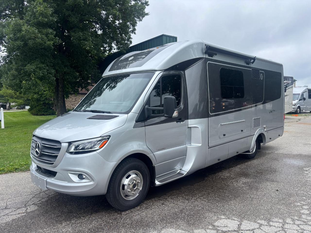 Leisure Travel UNITY U24CB  2021