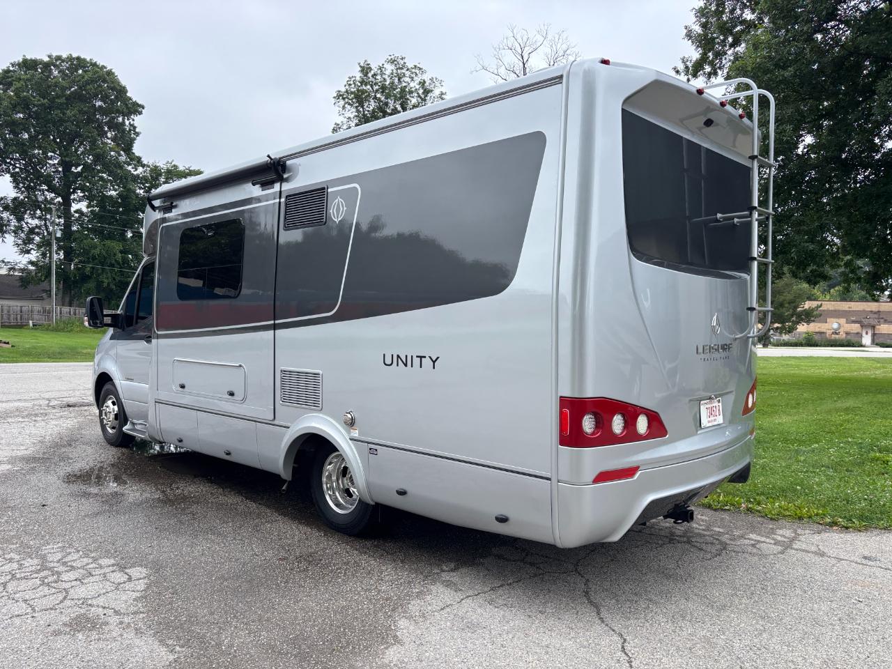 Leisure Travel UNITY U24CB  2021