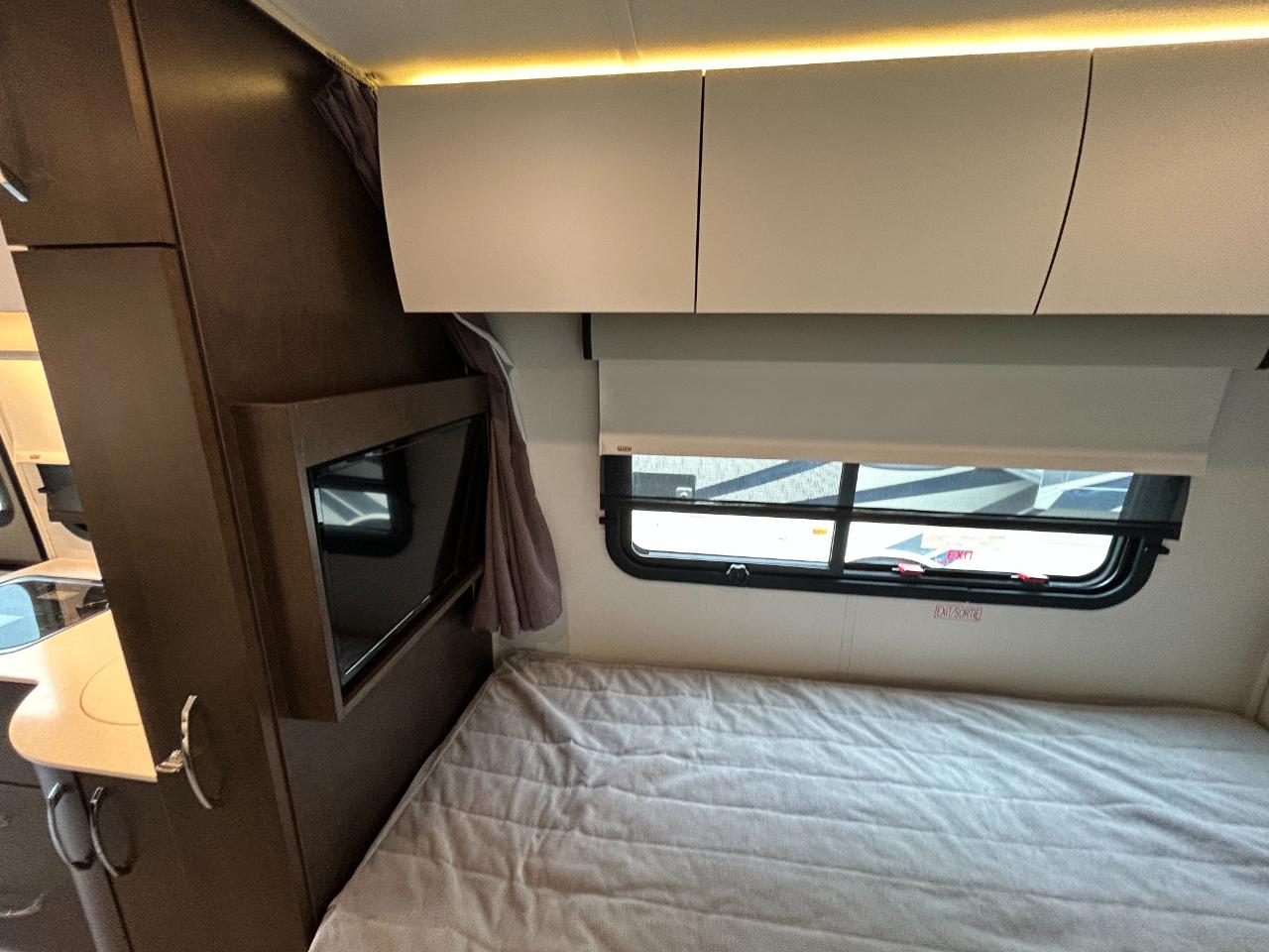 Leisure Travel UNITY U24CB  2021