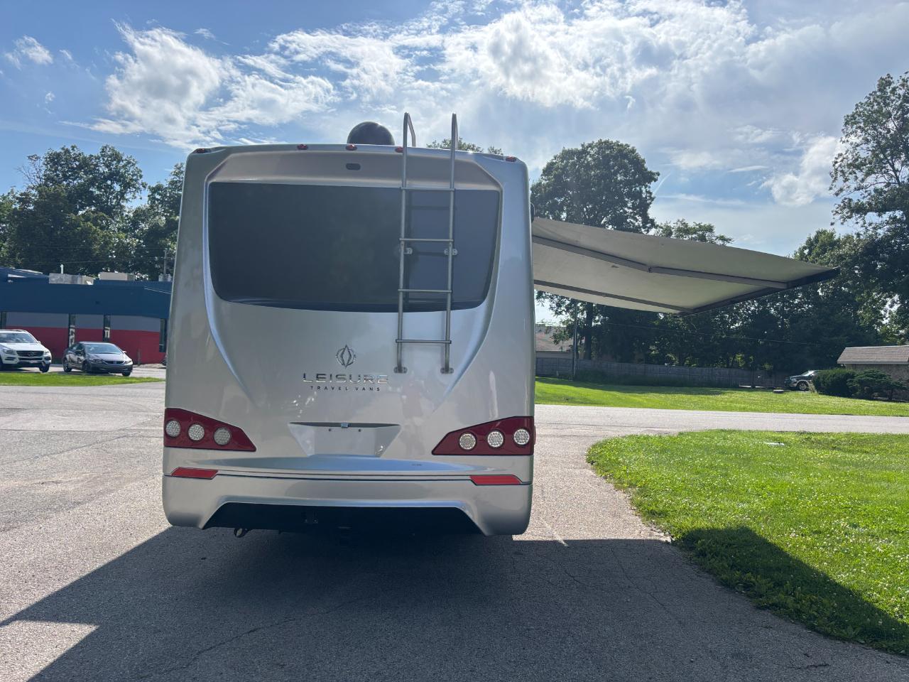 Leisure Travel UNITY U24CB  2021