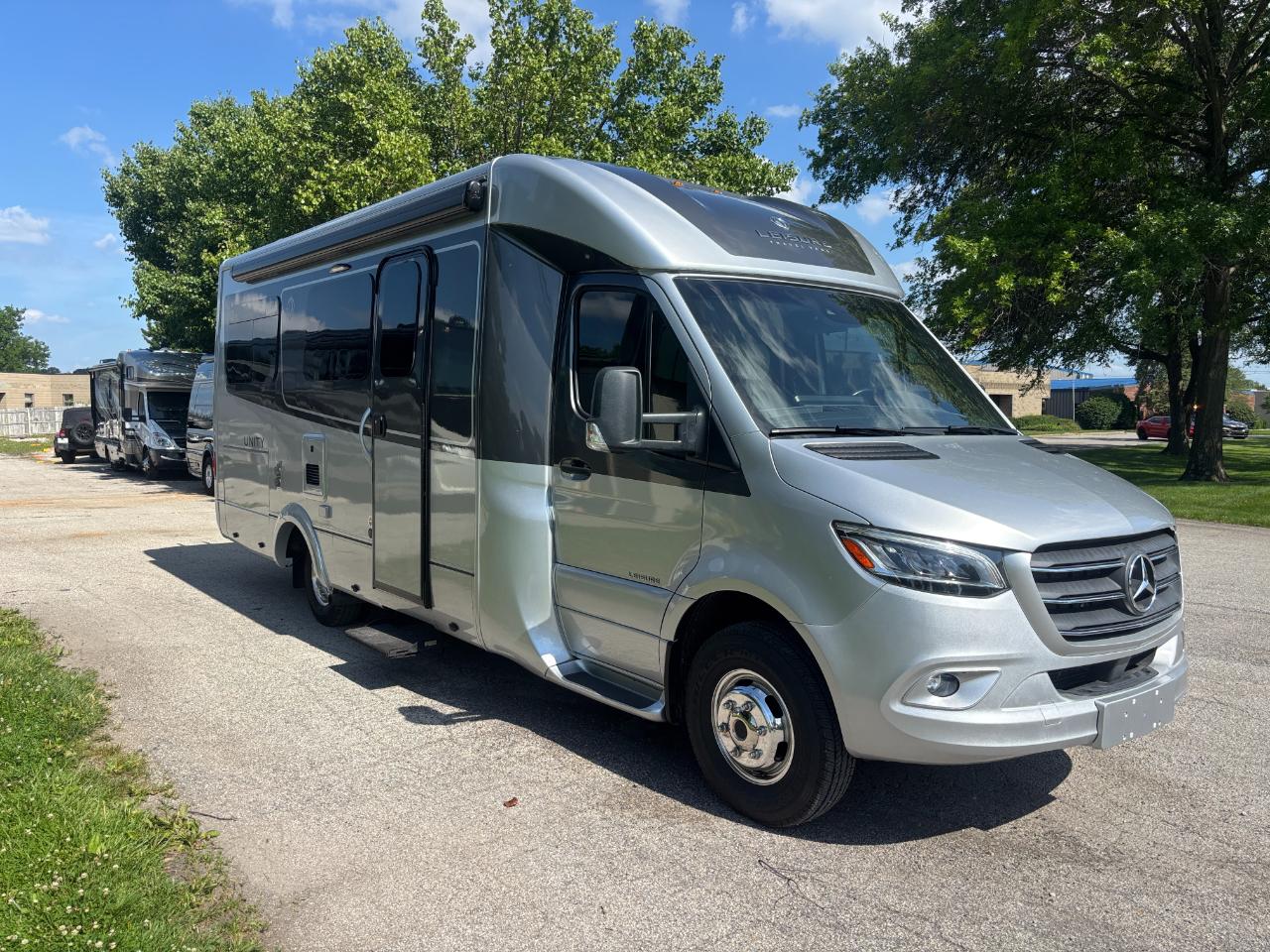 Leisure Travel UNITY U24CB  2021