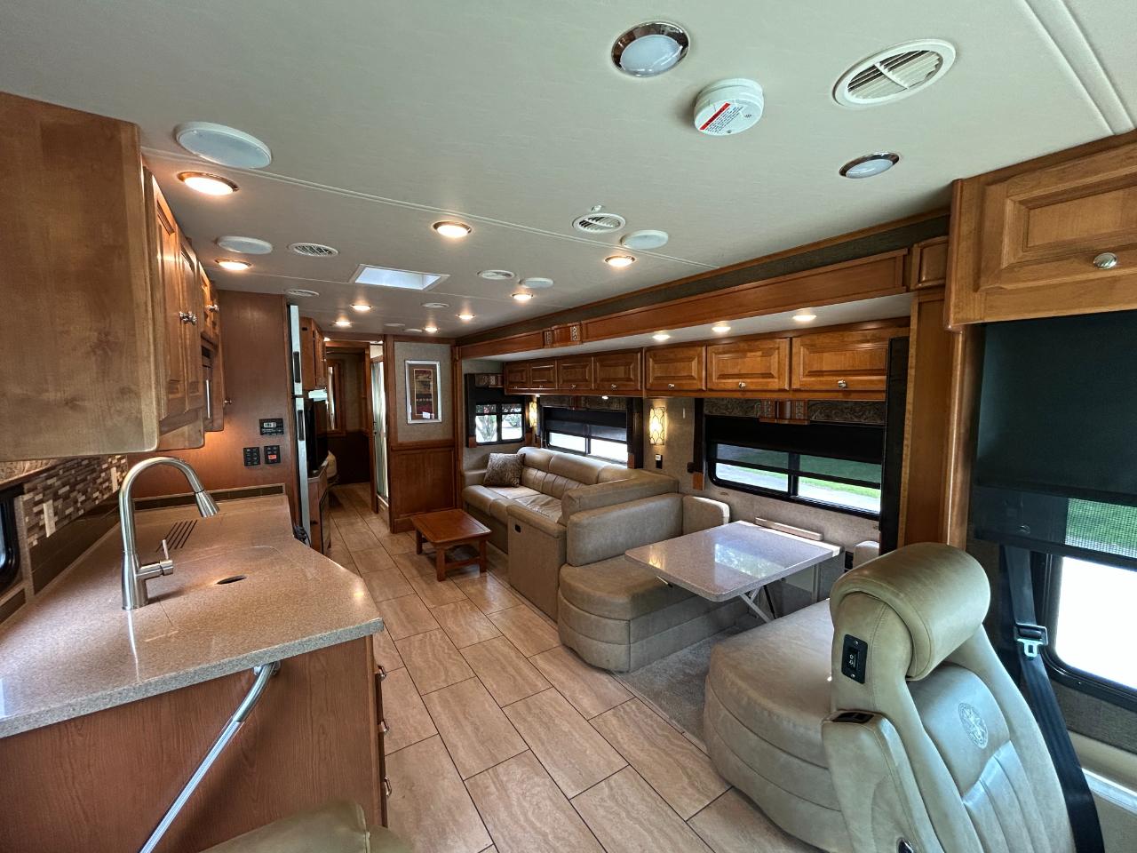 Tiffin Motorhomes Allegro  2017