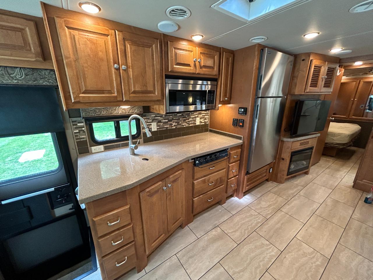 Tiffin Motorhomes Allegro  2017
