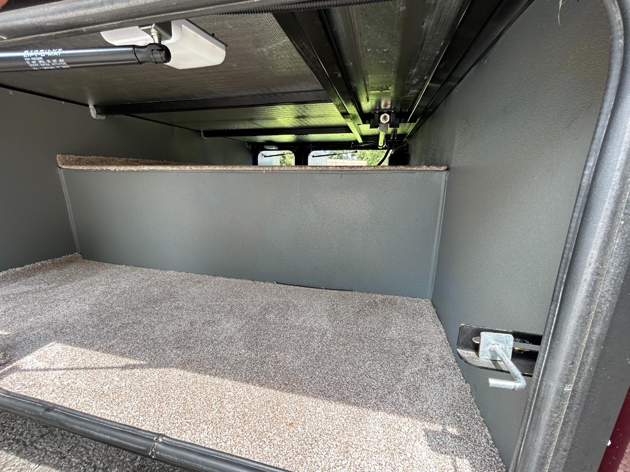 Tiffin Motorhomes Allegro  2017