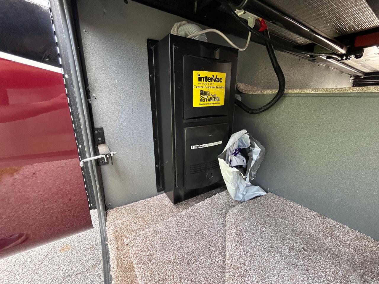 Tiffin Motorhomes Allegro  2017