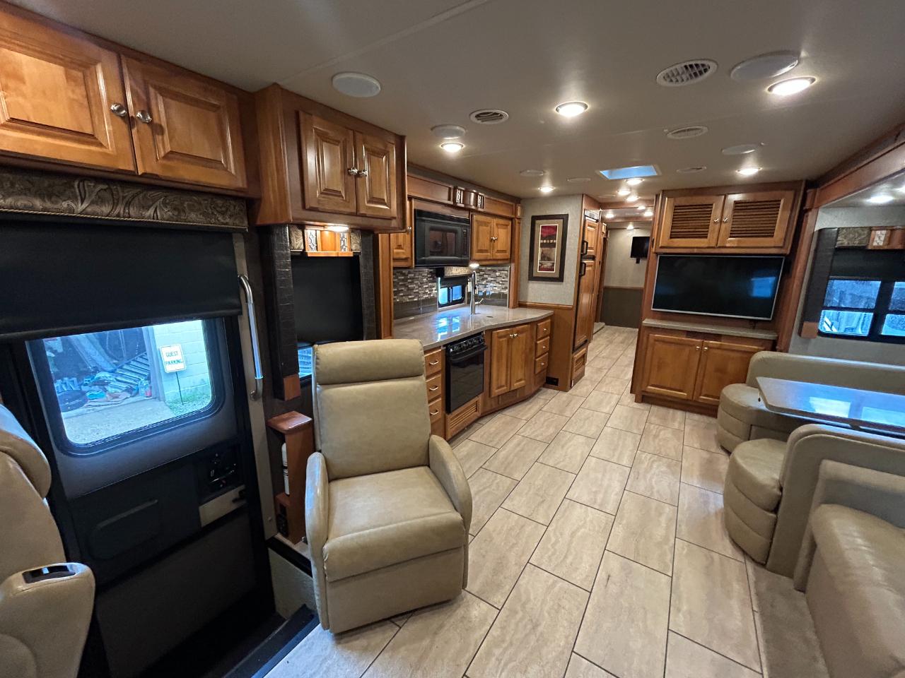 Tiffin Motorhomes Allegro  2017