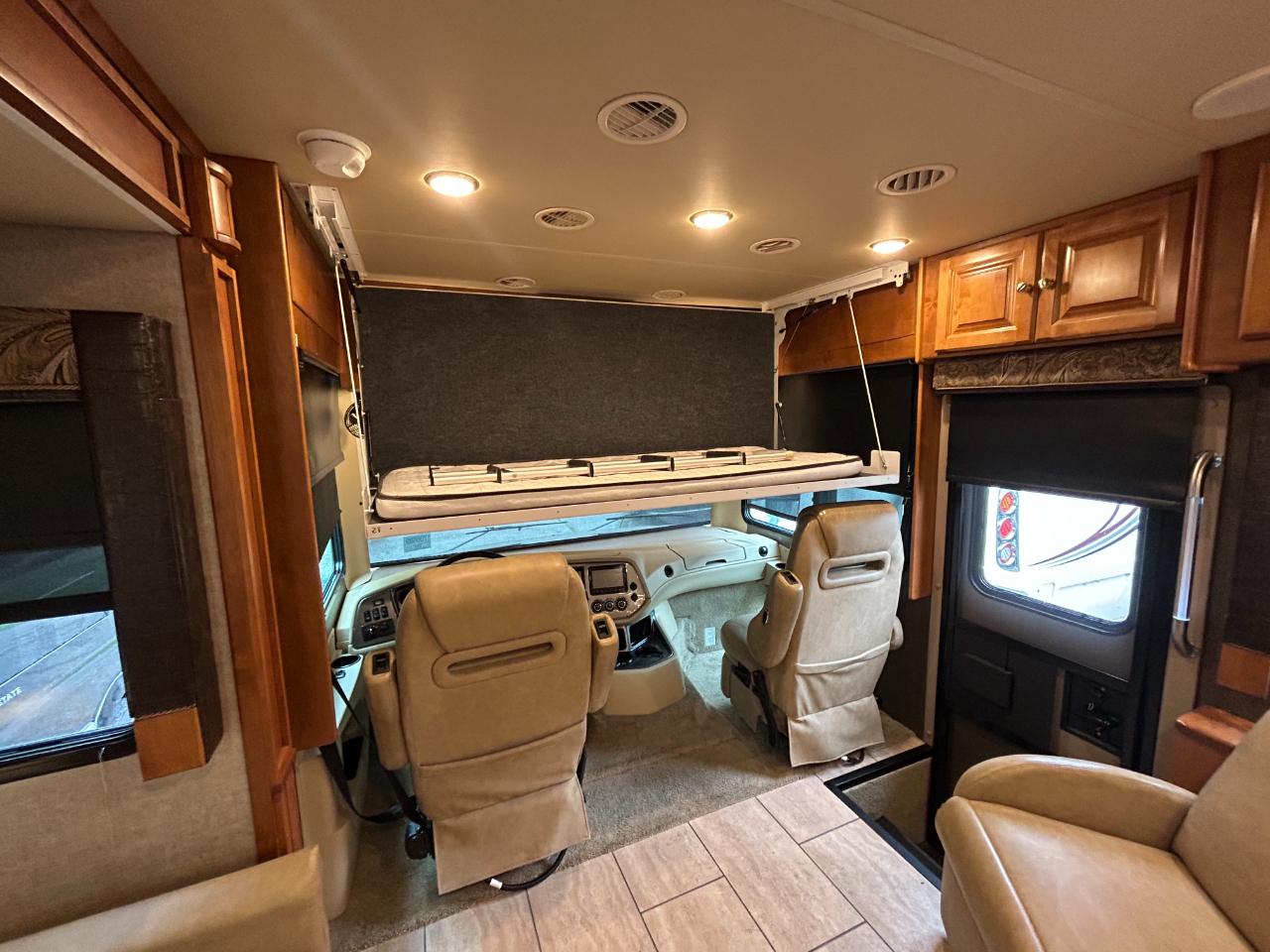 Tiffin Motorhomes Allegro  2017