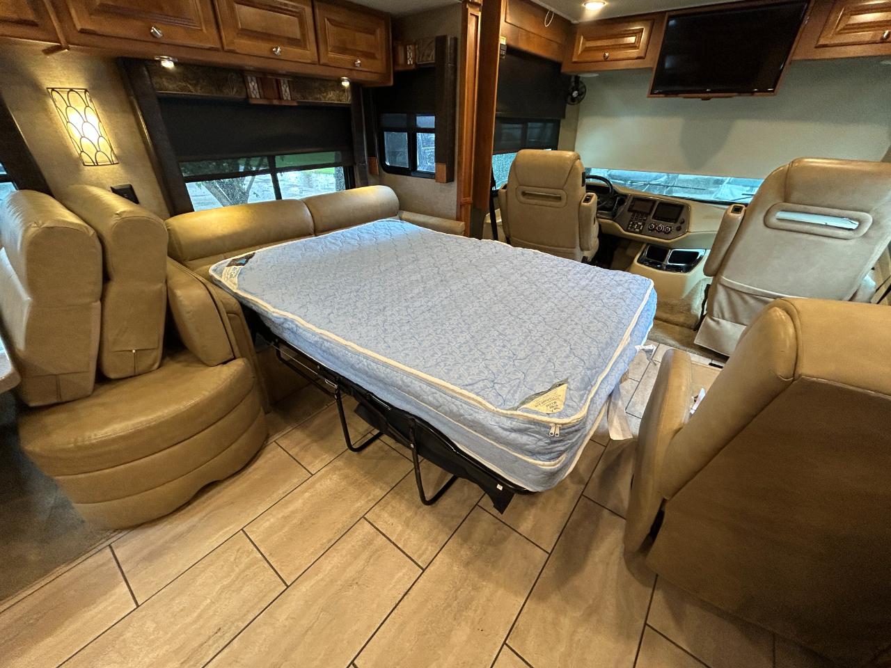 Tiffin Motorhomes Allegro  2017