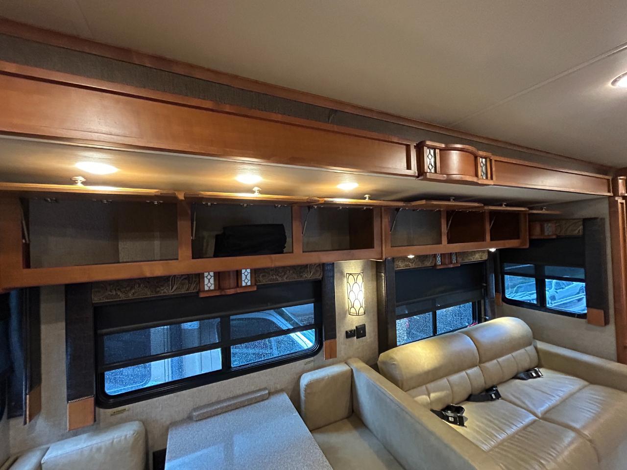 Tiffin Motorhomes Allegro  2017